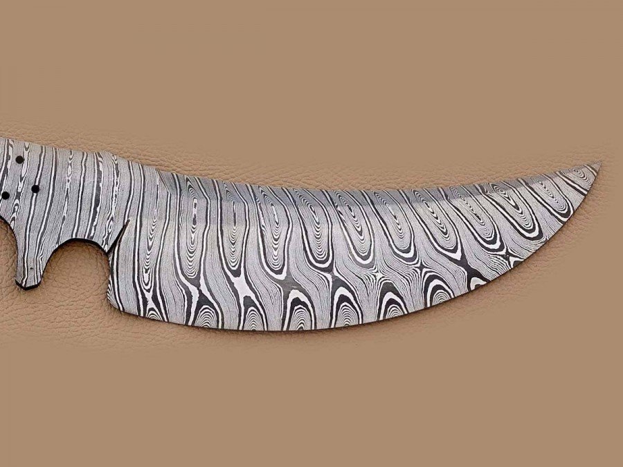 Custom made Damascus Steel Sub Hilt Skinner Knife Blade Blank