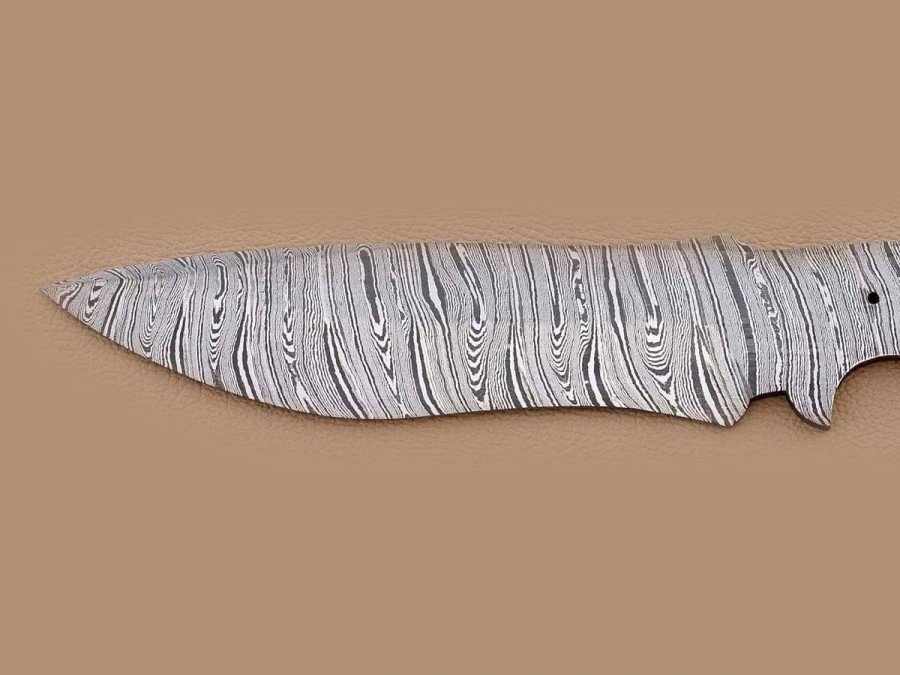 Custom made Damascus Steel Sub Hilt Skinner Knife Blade Blank