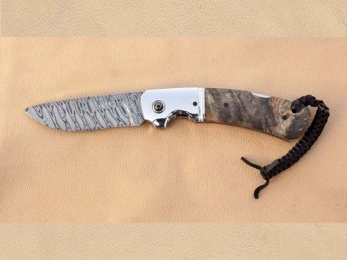 Custom Hand Made Hunting ..Lock Back..Twisted Steel Damascus Folding Knife